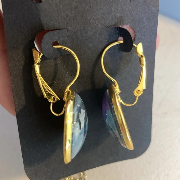 Handmade Pendant on 16” chain w/ matching earrings - Picture 9 of 9